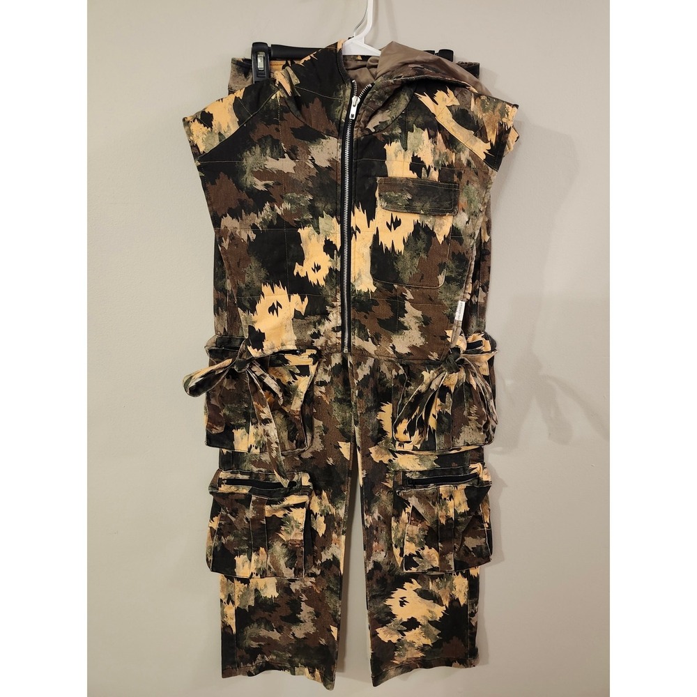 Women's Camo 2-Piece Set - Quilted Vest and Pants Size Small‎